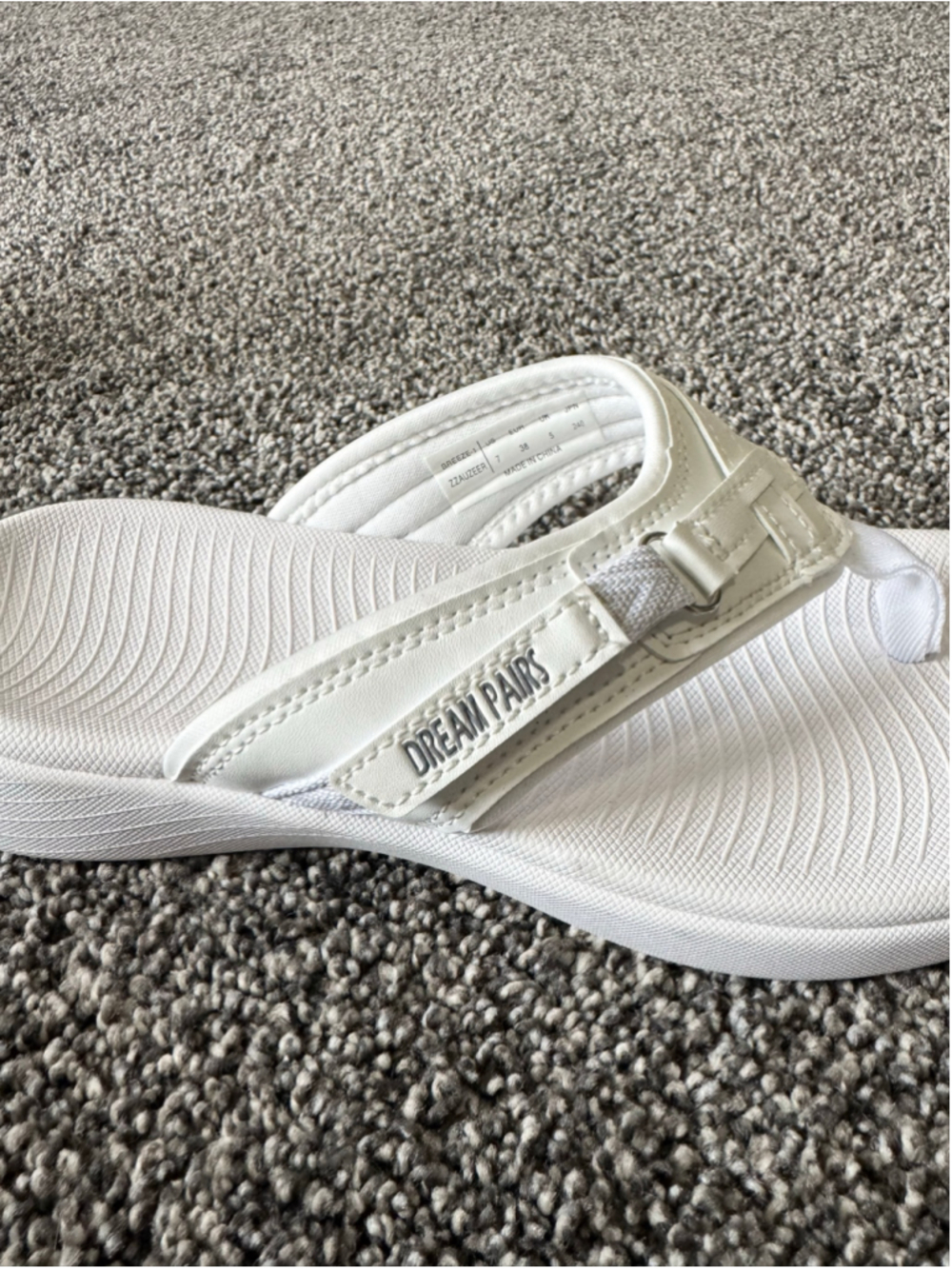 Women's DREAM PAIRS Comfort Flip Flop Sandals White Size 7 - Picture 6 of 13